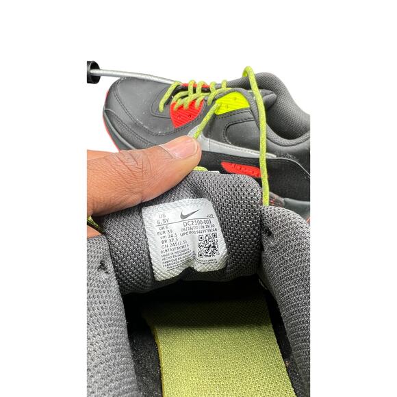 🔴 Nike Air Max 90 Gray Neon Red Sneakers Youth 6.5Y / Women’s 8 – Retro Style - Picture 3 of 9